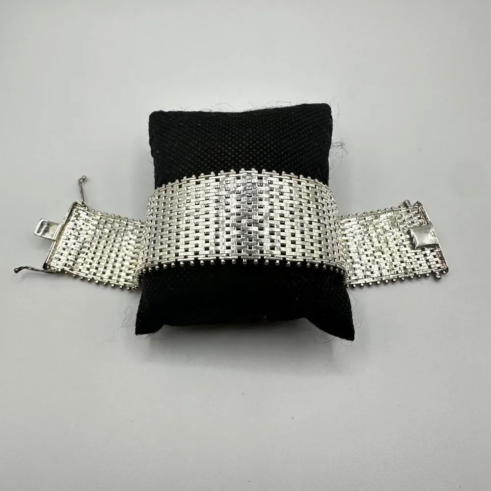 Unbelievable solid Sterling silver‎ mesh like bracelet!